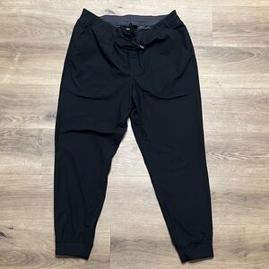 VRST Black Men's Joggers